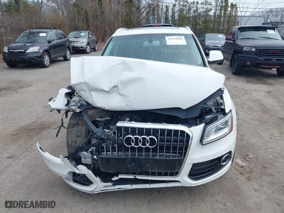 2015 Audi Q5 Premium with VIN WA1CFAFP6FA018604, listed as a IAAI auction lot 41919068 with 119,370 mi miles. Bid and sale history available at carsss.com. Image 12.