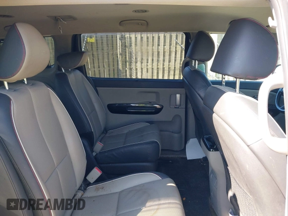 2017 Kia Sedona EX with VIN KNDMC5C11H6265352, listed as a IAAI auction lot 42181524 with 92,880 mi miles. Bid and sale history available at carsss.com. Image 8.