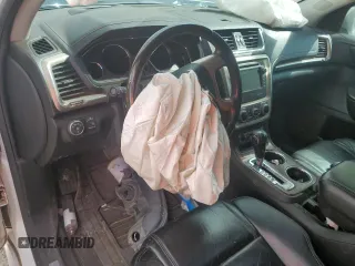 2013 GMC Acadia Denali z VIN 1GKKVTKD5DJ171794, wystawiony jako Copart lot #55783905 z przebiegiem Nie podano mil oraz Szkoda całkowita • Salvage title. Historia ofert i sprzedaży dostępna na DreamBid. Obrazek 8.