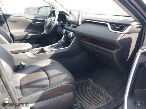 2019 Toyota RAV4 Limited with VIN 2T3N1RFV9KW078334, listed as a IAAI auction lot 41807709 with 67,824 mi miles. Bid and sale history available at carsss.com. Image 5.