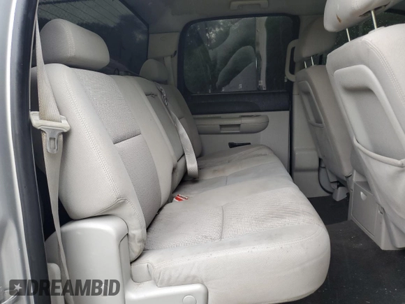 2011 Chevrolet Silverado 1500 LT with VIN 3GCPKSE38BG394952, listed as a Copart auction lot 56408385 with 221,683 mi miles and Clean Title. Bid and sale history available at DreamBid. Image 10.