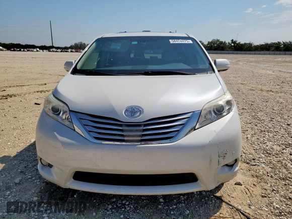 2013 Toyota Sienna XLE AAS z VIN 5TDYK3DC6DS315505, wystawiony jako Copart lot #58428475 z przebiegiem 140 140 mil mil oraz Szkoda całkowita • Salvage title. Historia ofert i sprzedaży dostępna na DreamBid. Obrazek 5.