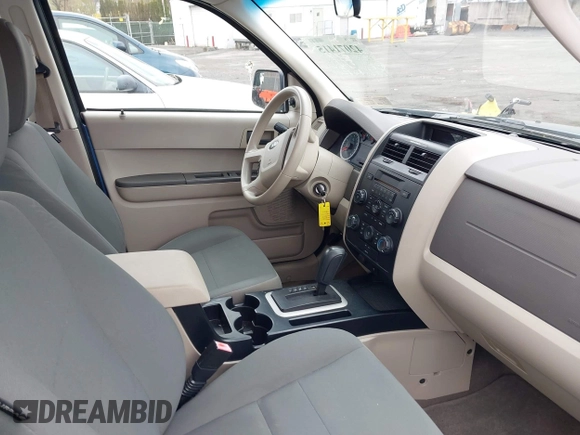 2010 Ford Escape XLS с VIN 1FMCU9C7XAKD27988, выставлен на аукционе IAAI как лот 42071415 с пробегом 130 176 миль миль и . История ставок и продаж доступна на DreamBid. Изображение 5.