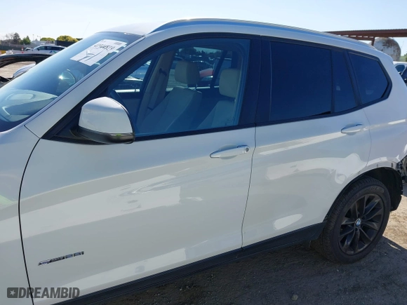 2015 BMW X3 sDrive28i with VIN 5UXWZ7C58F0M82742, listed as a IAAI auction lot 41944819 with 88,279 mi miles. Bid and sale history available at carsss.com. Image 15.