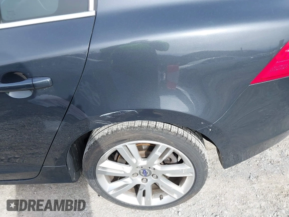 2012 Volvo S60 T6 with VIN YV1902FH8C2040412, listed as a IAAI auction lot 41739075 with 115,215 mi miles. Bid and sale history available at carsss.com. Image 19.
