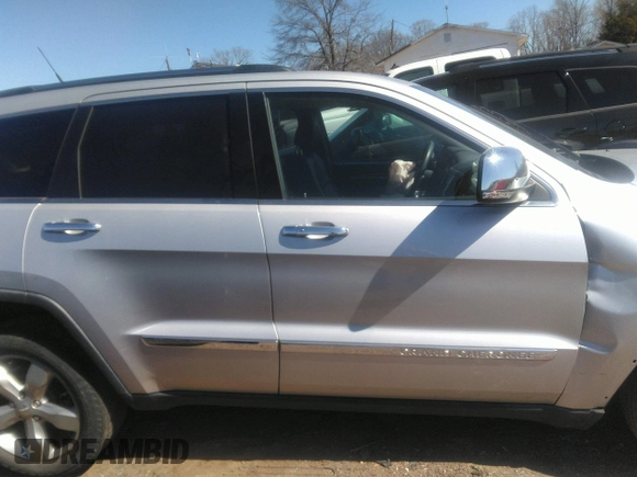 2011 Jeep Grand Cherokee Overland with VIN 1J4RS6GT2BC524217, listed as a IAAI auction lot 41827844 with 33,442 mi miles and . Bid and sale history available at DreamBid. Image 13.
