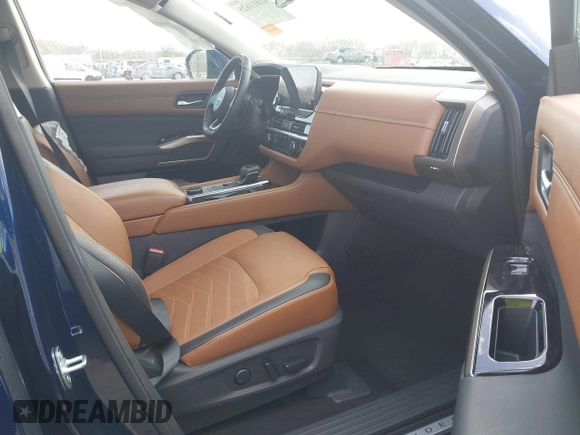 2023 Nissan Pathfinder Platinum с VIN 5N1DR3DK6PC213530, выставлен на аукционе IAAI как лот 41811625 с пробегом 23 903 миль миль и . История ставок и продаж доступна на DreamBid. Изображение 5.