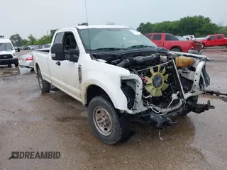 2017 Ford F-250 XLT с VIN 1FT7X2A65HEF11825, выставлен на аукционе IAAI как лот 42193248 с пробегом 180 720 миль миль и . История ставок и продаж доступна на DreamBid. Изображение 1.