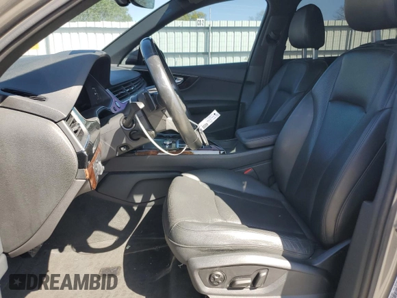 2017 Audi Q7 Premium Plus z VIN WA1LAAF72HD029468, wystawiony jako Copart lot #52747725 z przebiegiem 117 673 mil mil oraz Nie do naprawy • Non repairable. Historia ofert i sprzedaży dostępna na DreamBid. Obrazek 7.