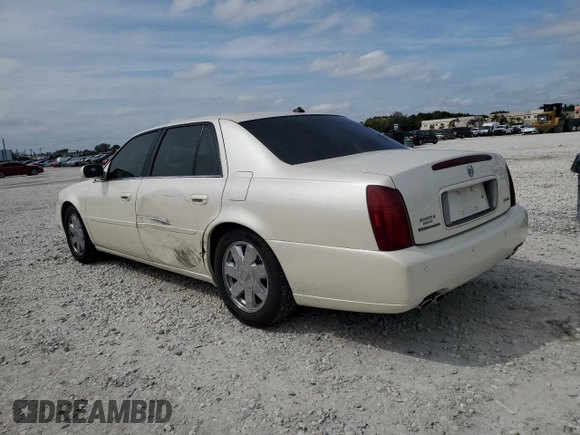 2003 Cadillac DeVille DTS z VIN 1G6KF57973U204531, wystawiony jako Copart lot #45712115 z przebiegiem 107 737 mil mil oraz Szkoda całkowita • Salvage title. Historia ofert i sprzedaży dostępna na DreamBid. Obrazek 2.