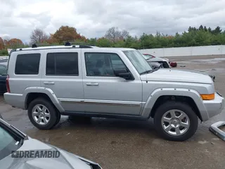 2008 Jeep Commander Limited with VIN 1J8HG58N68C124949, listed as a IAAI auction lot 40725093 with 180,307 mi miles. Bid and sale history available at carsss.com. Image 14.