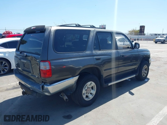 1998 Toyota 4Runner SR5 z VIN JT3GN86RXW0084099, wystawiony jako IAAI lot #42289061 z przebiegiem 213 688 mil mil oraz . Historia ofert i sprzedaży dostępna na DreamBid. Obrazek 4.
