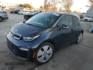 2019 BMW i3 with VIN WBY8P4C57K7D27696, listed as a Copart auction lot 85429264 with 32,219 mi miles and Salvage Title. Bid and sale history available at carsss.com. Image 1.