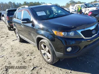 2013 Kia Sorento EX with VIN 5XYKU4A27DG414560, listed as a IAAI auction lot 41368699 with 101,185 mi miles and . Bid and sale history available at carsss.com. Image 1.