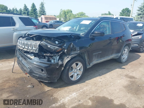 2022 Jeep Compass Latitude z VIN 3C4NJDBB0NT216921, wystawiony jako IAAI lot #42473934 z przebiegiem 41 169 mil mil oraz . Historia ofert i sprzedaży dostępna na DreamBid. Obrazek 17.