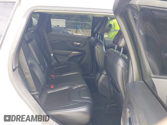 2020 Jeep Cherokee Latitude Plus with VIN 1C4PJLLB2LD592959, listed as a IAAI auction lot 42491266 with 74,609 mi miles and . Bid and sale history available at DreamBid. Image 8.