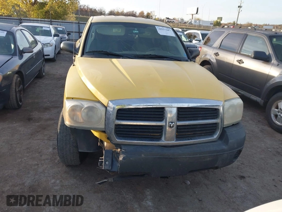 2006 Dodge Dakota ST with VIN 1D7HE22K26S702614, listed as a IAAI auction lot 40957687 with 241,007 mi miles and . Bid and sale history available at DreamBid. Image 12.