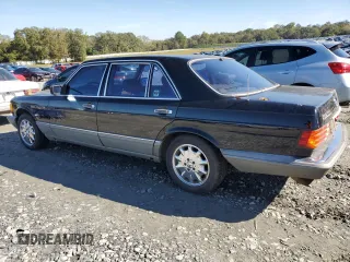 1988 Mercedes-Benz 560 with VIN WDBCA39D8JA407186, listed as a Copart auction lot 80227564 with 139,243 mi miles and Clean Title. Bid and sale history available at DreamBid. Image 2.