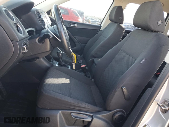 2013 Volkswagen Tiguan S with VIN WVGAV7AX7DW518289, listed as a Copart auction lot 85216824 with 170,081 mi miles and Clean title. Bid and sale history available at DreamBid. Image 7.