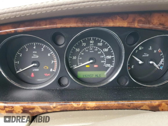 2006 Jaguar XJ Vanden Plas with VIN SAJWA82B96SH00699, listed as a Copart auction lot 55290355 with 192,937 mi miles and Clean Title. Bid and sale history available at DreamBid. Image 9.