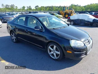 2010 Volkswagen Jetta TDI с VIN 3VWRL7AJ8AM039834, выставлен на аукционе IAAI как лот 42029281 с пробегом 155 883 миль миль и . История ставок и продаж доступна на DreamBid. Изображение 1.