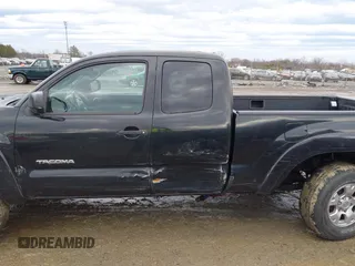 2010 Toyota Tacoma with VIN 5TEUU4EN8AZ696495, listed as a IAAI auction lot 41476399 with 141,396 mi miles and . Bid and sale history available at DreamBid. Image 14.