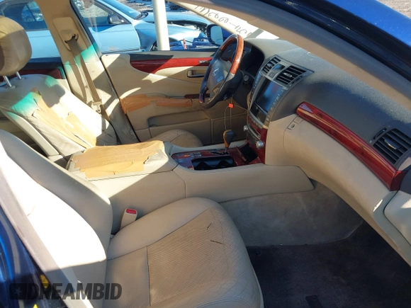 2010 Lexus LS 460 с VIN JTHCL5EFXA5005823, выставлен на аукционе IAAI как лот 41322153 с пробегом 194 886 миль миль и . История ставок и продаж доступна на DreamBid. Изображение 5.