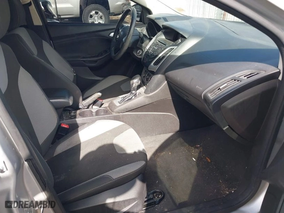 2014 Ford Focus SE with VIN 1FADP3F21EL110316, listed as a IAAI auction lot 41653269 with 187,220 mi miles. Bid and sale history available at carsss.com. Image 5.