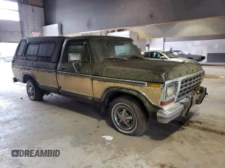 1978 Ford F-150 z VIN F15HNCG8502, wystawiony jako Copart lot #57248964 z przebiegiem 201 337 mil mil oraz Czysty tytuł • Clean title. Historia ofert i sprzedaży dostępna na DreamBid. Obrazek 4.