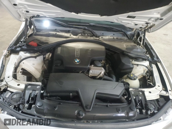 2015 BMW 3 Series 328i xDrive z VIN WBA3B5C55FF961191, wystawiony jako Copart lot #54799805 z przebiegiem 102 979 mil mil oraz Nie do naprawy • Non repairable. Historia ofert i sprzedaży dostępna na DreamBid. Obrazek 11.
