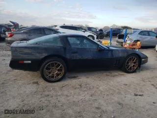 1985 Chevrolet Corvette with VIN 1G1YY0788F5138977, listed as a Copart auction lot 82021484 with 0 mi miles and Non Repairable. Bid and sale history available at carsss.com. Image 3.