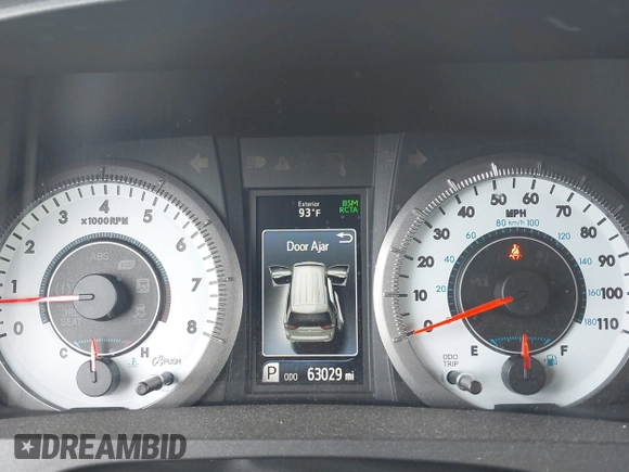 2019 Toyota Sienna SE with VIN 5TDXZ3DC0KS990321, listed as a IAAI auction lot 42281891 with 63,029 mi miles and . Bid and sale history available at DreamBid. Image 7.