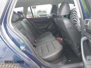 2011 Volkswagen Jetta TDI with VIN 3VWML7AJ7BM607714, listed as a IAAI auction lot 42047094 with 202,459 mi miles and . Bid and sale history available at DreamBid. Image 8.
