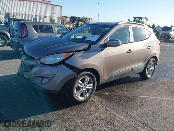 2013 Hyundai Tucson GLS with VIN KM8JU3AC0DU705782, listed as a IAAI auction lot 41804846 with 81,260 mi miles. Bid and sale history available at carsss.com. Image 17.