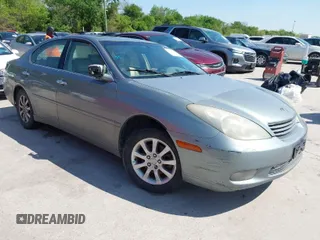 2002 Lexus ES 300 with VIN JTHBF30G020014763, listed as a IAAI auction lot 41974648 with 189,683 mi miles. Bid and sale history available at carsss.com. Image 1.