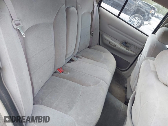2001 Ford Crown Victoria LX z VIN 2FAFP74W81X102216, wystawiony jako IAAI lot #42388800 z przebiegiem 225 623 mil mil oraz . Historia ofert i sprzedaży dostępna na DreamBid. Obrazek 8.