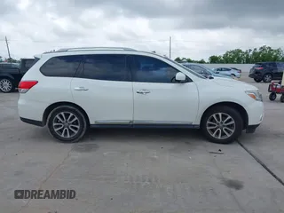 2016 Nissan Pathfinder Platinum with VIN 5N1AR2MN2GC655552, listed as a IAAI auction lot 42052079 with 232,908 mi miles. Bid and sale history available at carsss.com. Image 12.