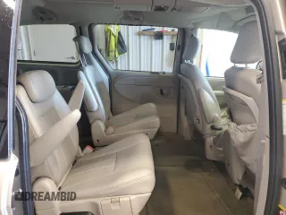 2005 Chrysler Town & Country Touring with VIN 2C8GP54L15R229312, listed as a Copart auction lot 51828415 with 0 mi miles and Non Repairable. Bid and sale history available at carsss.com. Image 11.