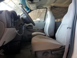 2003 Chevrolet Venture 1SA z VIN 1GNDX03E53D275422, wystawiony jako Copart lot #63432244 z przebiegiem 21 591 mil mil oraz Szkody całkowita. Historia ofert i sprzedaży dostępna na DreamBid. Obrazek 7.