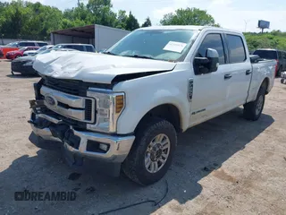 2019 Ford F-250 XL с VIN 1FT7W2BT1KED48010, выставлен на аукционе IAAI как лот 42369876 с пробегом 184 482 миль миль и . История ставок и продаж доступна на DreamBid. Изображение 18.