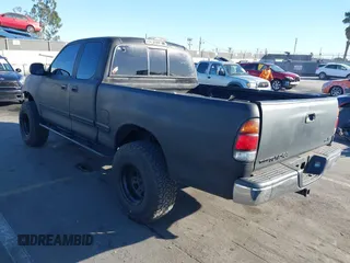 2000 Toyota Tundra SR5 with VIN 5TBRT3419YS114034, listed as a IAAI auction lot 41284071 with 200,797 mi miles and . Bid and sale history available at DreamBid. Image 3.