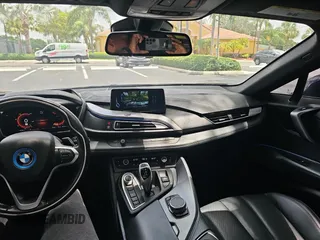 2016 BMW i8 z VIN WBY2Z2C56GV676028, wystawiony jako Copart lot #60555965 z przebiegiem 46 386 mil mil oraz Czysty tytuł • Clean title. Historia ofert i sprzedaży dostępna na DreamBid. Obrazek 9.