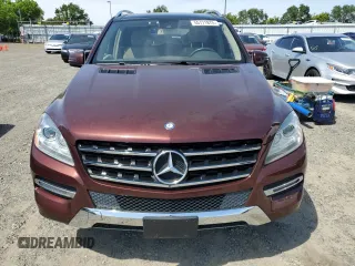 2013 Mercedes-Benz M 350 z VIN 4JGDA2EB0DA225227, wystawiony jako Copart lot #55171875 z przebiegiem 206 574 mil mil oraz Szkoda całkowita • Salvage title. Historia ofert i sprzedaży dostępna na DreamBid. Obrazek 5.