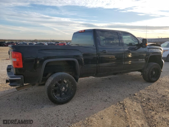 2018 GMC Sierra 2500HD with VIN 1GT12REG8JF167083, listed as a Copart auction lot 42046755 with 204,046 mi miles and Salvage Title. Bid and sale history available at carsss.com. Image 3.