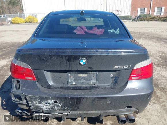 2008 BMW 5 Series 550i with VIN WBANW53538CT48083, listed as a IAAI auction lot 41531003 with 186,943 mi miles. Bid and sale history available at carsss.com. Image 16.