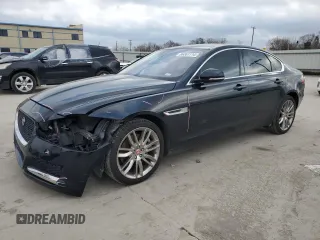 2017 Jaguar XF 35t Prestige with VIN SAJBE4BV6HCY30939, listed as a Copart auction lot 86361114 with 61,814 mi miles and Salvage Title. Bid and sale history available at carsss.com. Image 1.