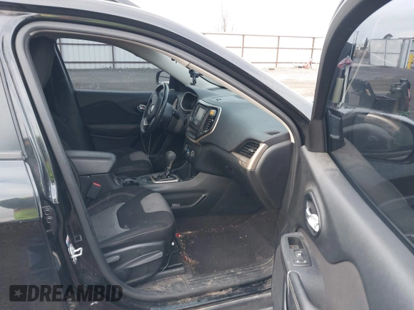 2016 Jeep Cherokee Sport with VIN 1C4PJLAB3GW315508, listed as a IAAI auction lot 41209472 with 100,806 mi miles and . Bid and sale history available at DreamBid. Image 5.