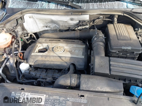 2011 Volkswagen Tiguan SE with VIN WVGBV7AX7BW515555, listed as a IAAI auction lot 41627913 with 49,424 mi miles and . Bid and sale history available at DreamBid. Image 10.