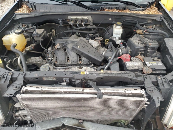 2008 Mercury Mariner with VIN 4M2CU81128KJ35269, listed as a Copart auction lot 49903065 with 273,710 mi miles and Salvage Title. Bid and sale history available at carsss.com. Image 12.