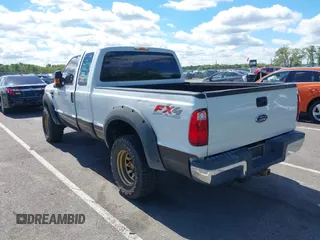 2010 Ford F-250 XL with VIN 1FTSX2B5XAEB31031, listed as a IAAI auction lot 42197472 with 227,966 mi miles and . Bid and sale history available at DreamBid. Image 3.